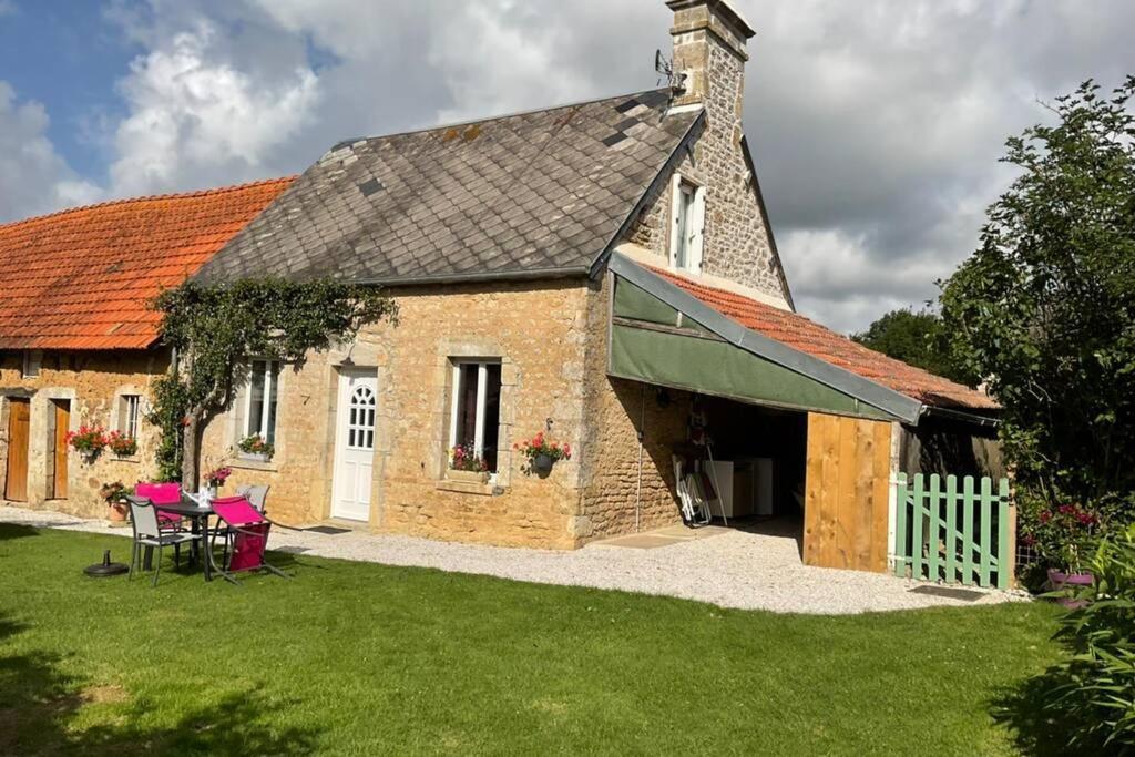 Gite En Cotentin Villa Etienville Exterior photo